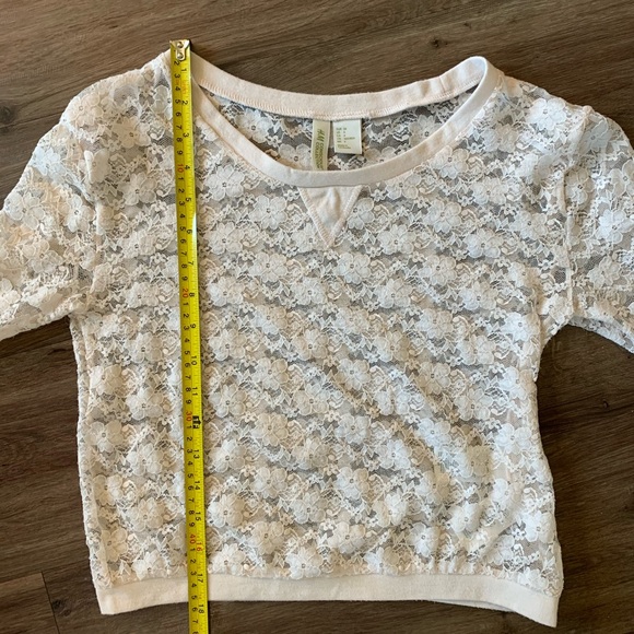 Lace pullover - Picture 3 of 9